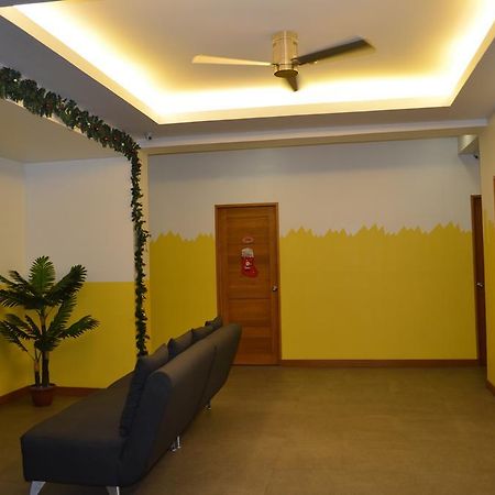 Hostellery Manila Bagian luar foto