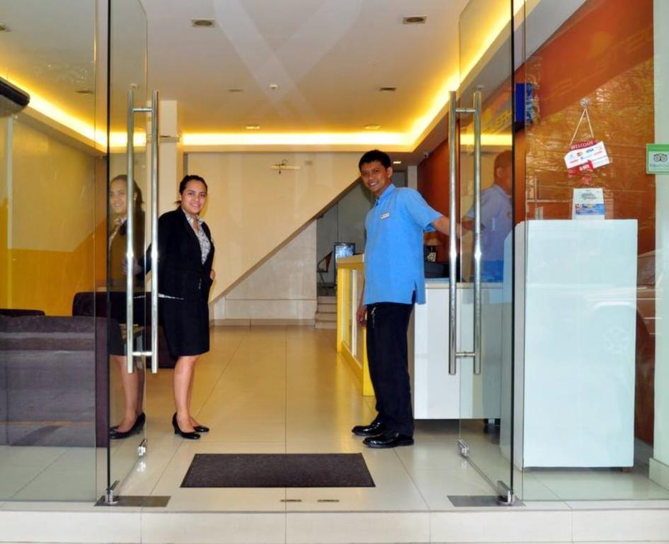 Hostellery Manila Bagian luar foto