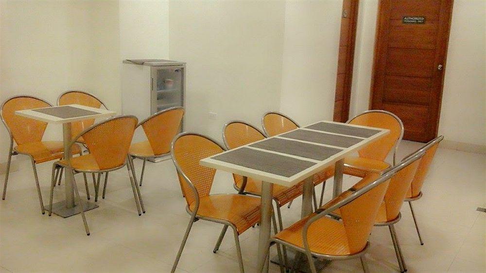 Hostellery Manila Bagian luar foto