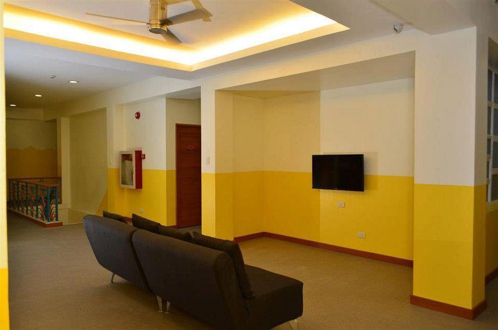 Hostellery Manila Bagian luar foto