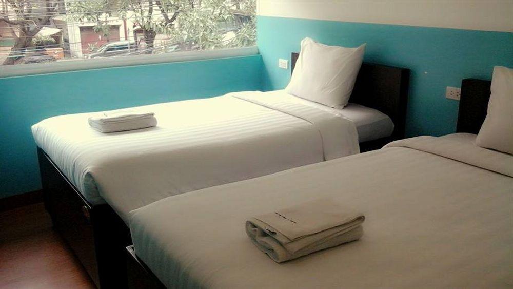 Hostellery Manila Bagian luar foto