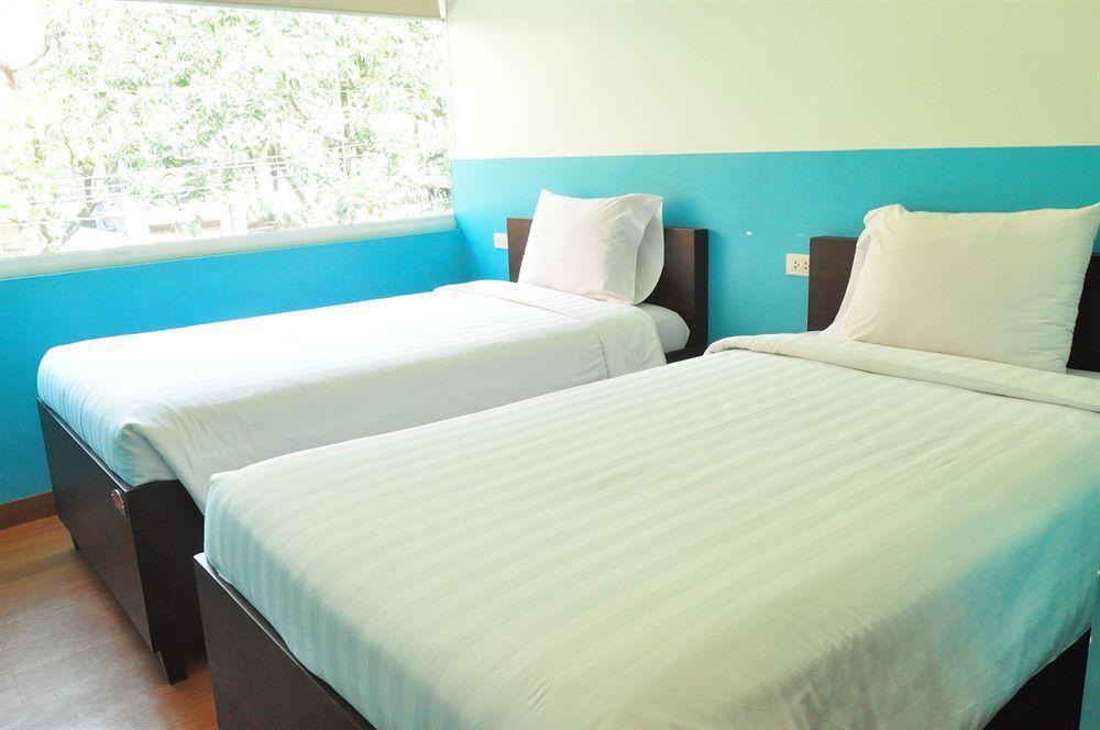 Hostellery Manila Bagian luar foto