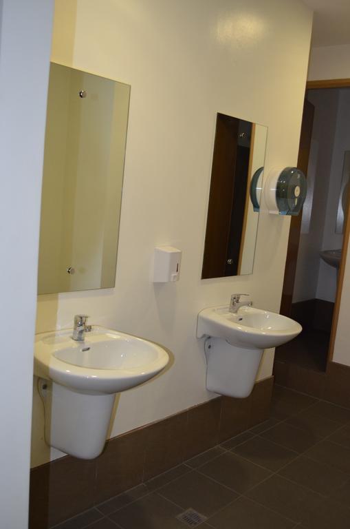 Hostellery Manila Bagian luar foto